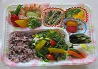 地方産彩どり弁当